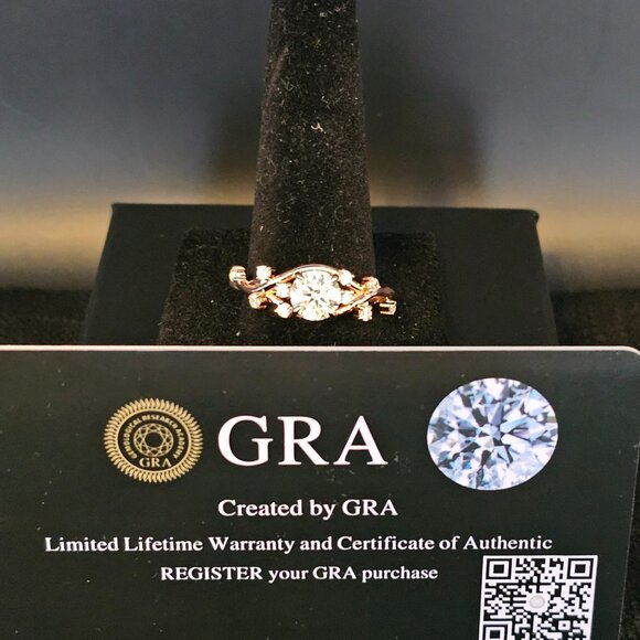 Stunning Moissanite and rose gold over sterling silver ring - Picture 7 of 9